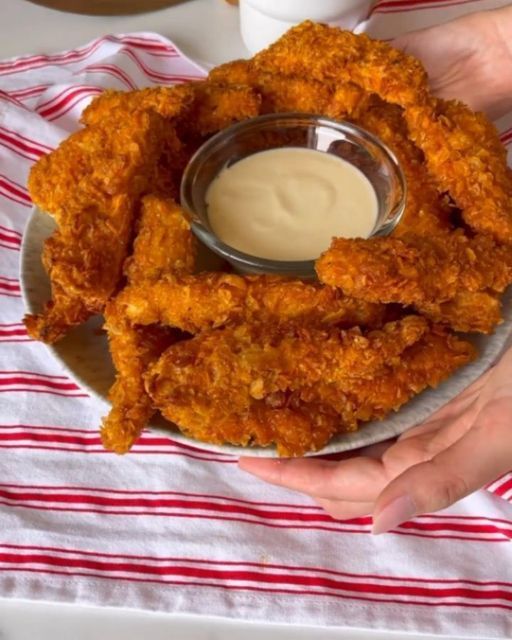 Crispy Chicken with Rice 4 pcs....كريسبي4 قطع مع رز